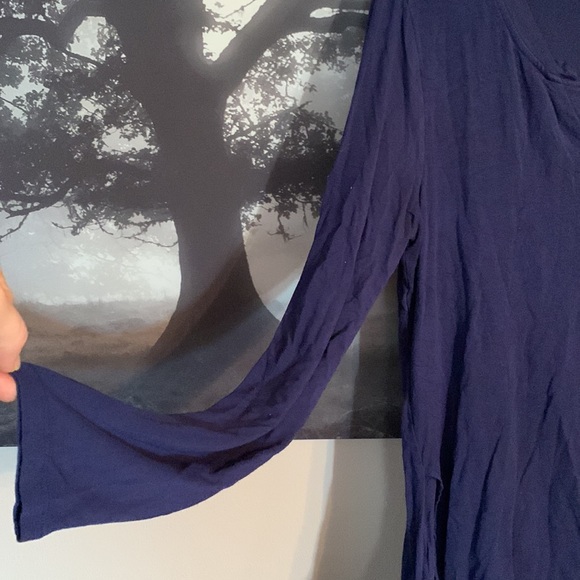 Cable and Gauge blue soft long sleeve top medium - Picture 3 of 8